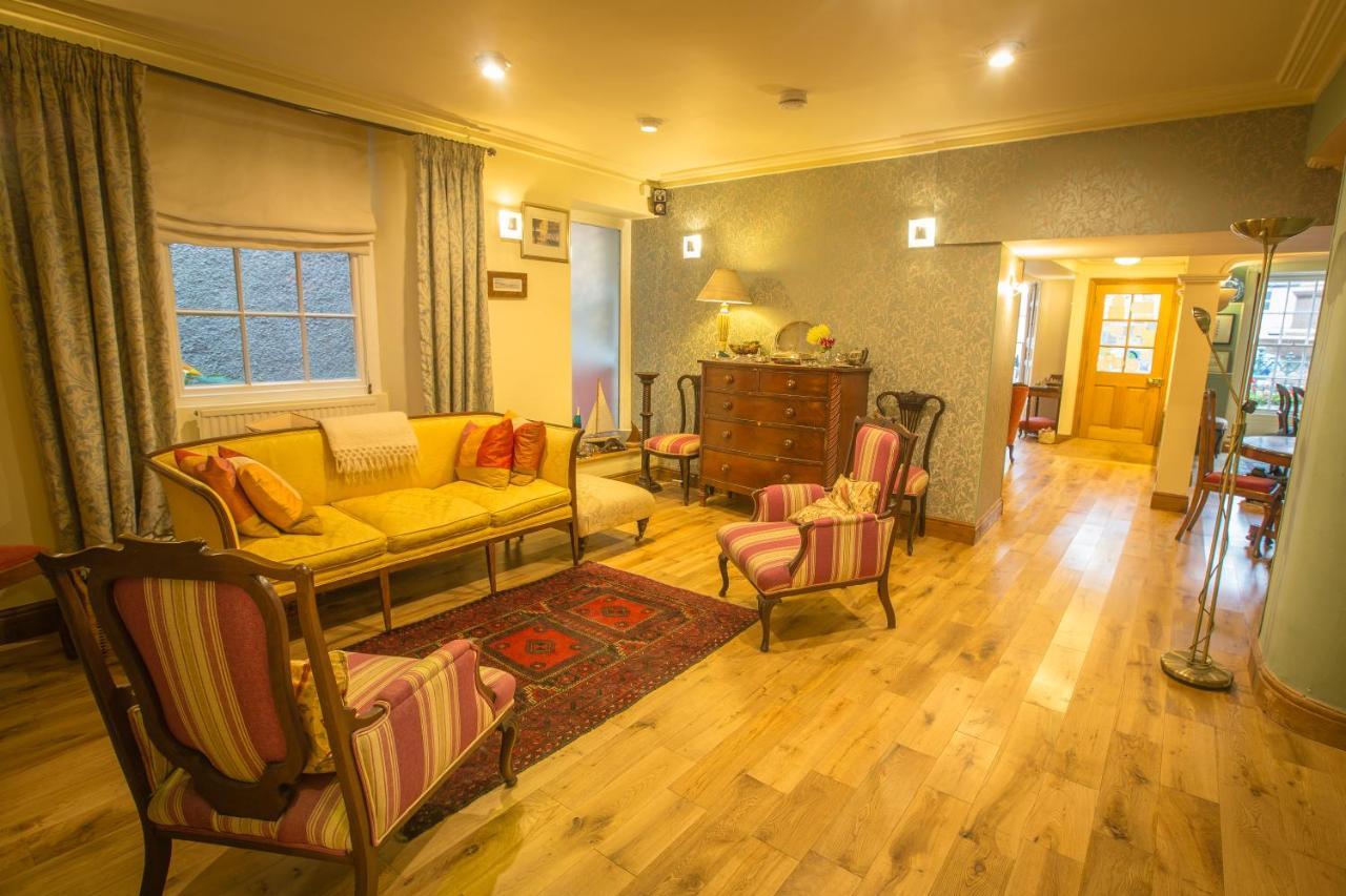 לאנדוברי The Drovers Bed And Breakfast מראה חיצוני תמונה